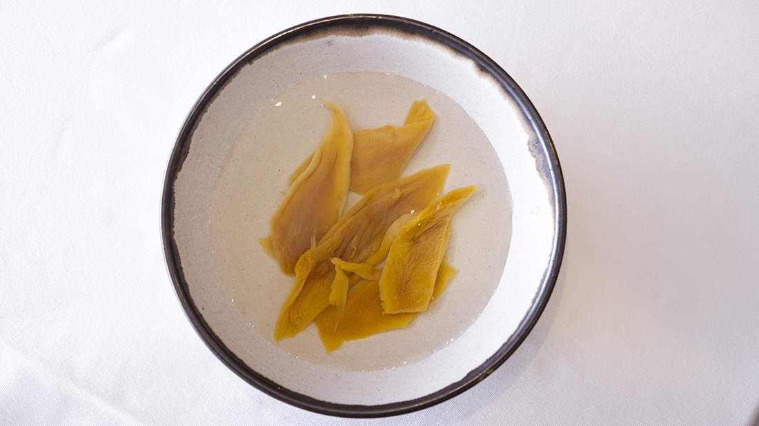 ドライマンゴーのマリネ マンゴーペーストを作る