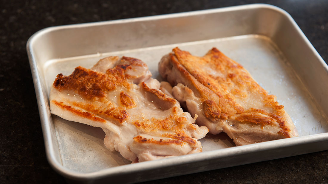しっとり味噌漬けチキン 鶏肉を焼く